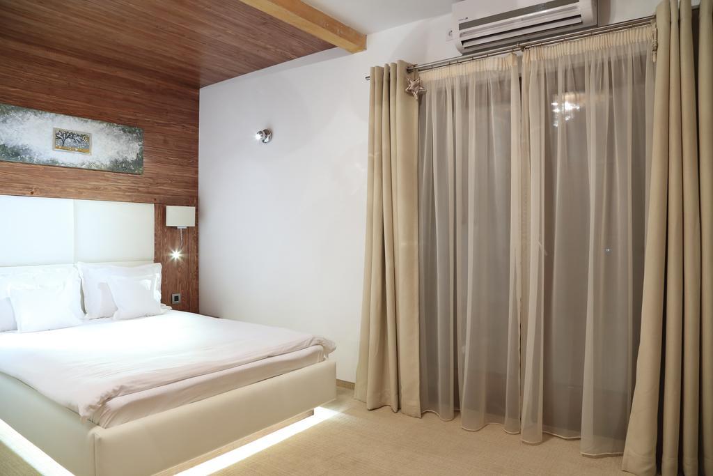 Hotel La Monitori Sinaia Pokój zdjęcie