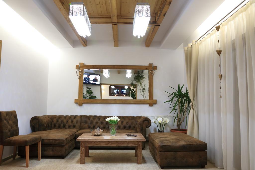 Hotel La Monitori Sinaia Zewnętrze zdjęcie
