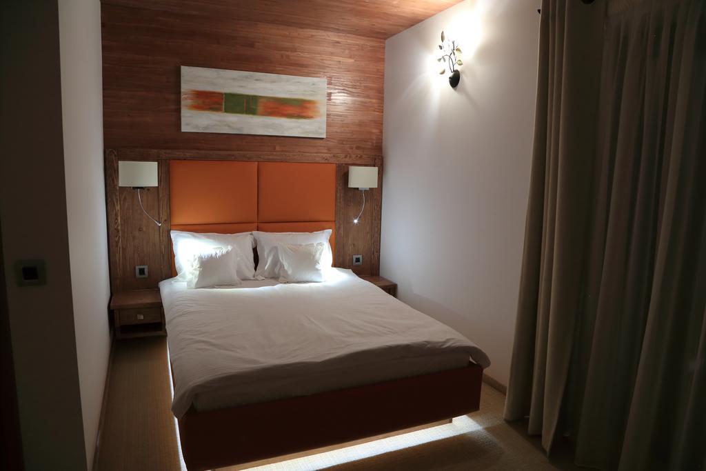 Hotel La Monitori Sinaia Pokój zdjęcie